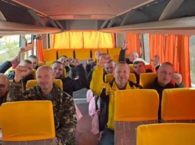 Новий обмін полоненими з РФ: до України повернулися 20 захисників України